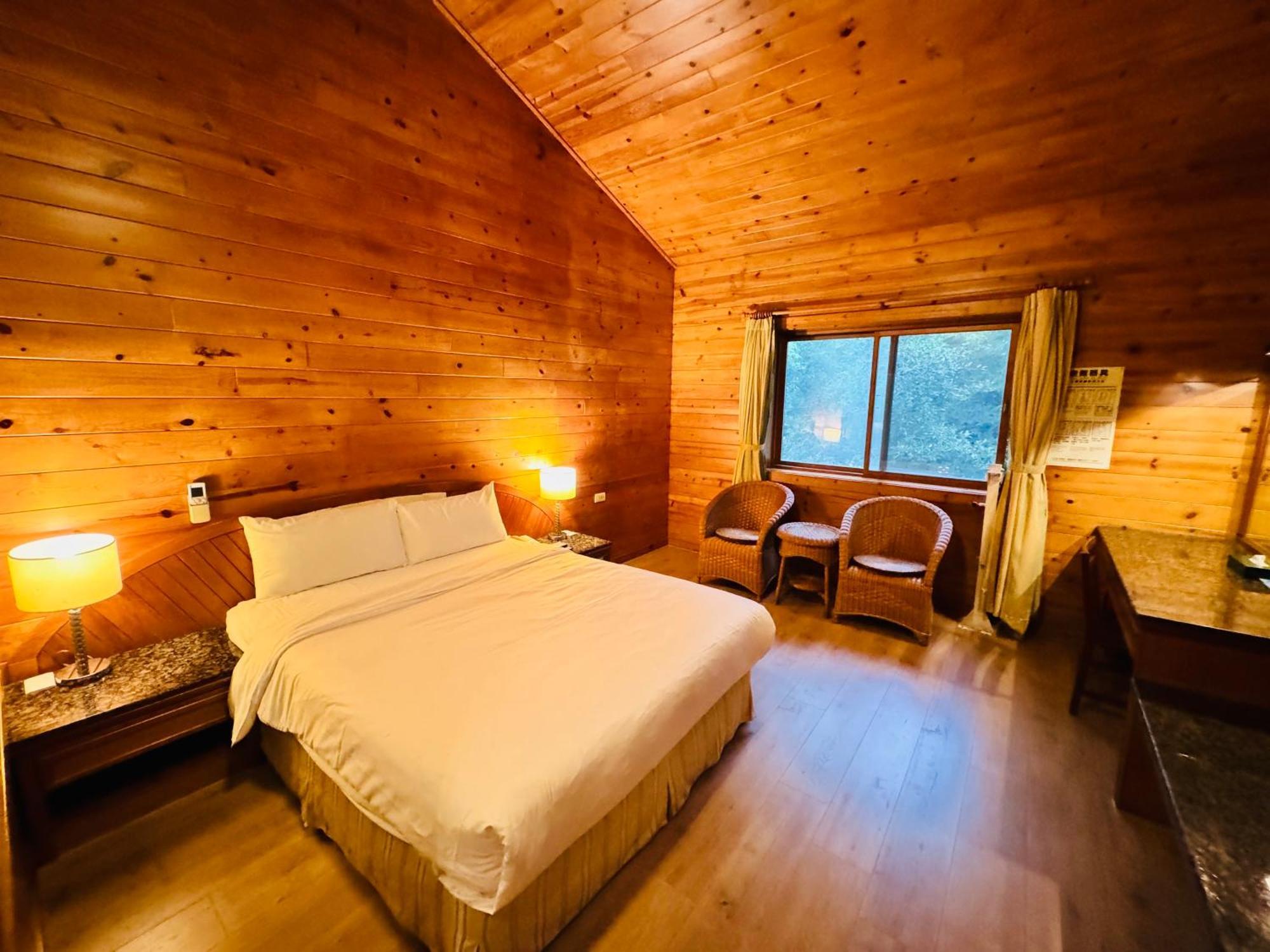 Ivy Motel Чиай Сити Екстериор снимка